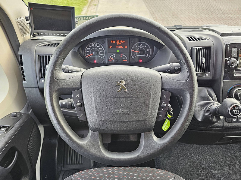 Малък ван Peugeot Boxer 2.2 L2H2 Airco Euro6!: снимка 10