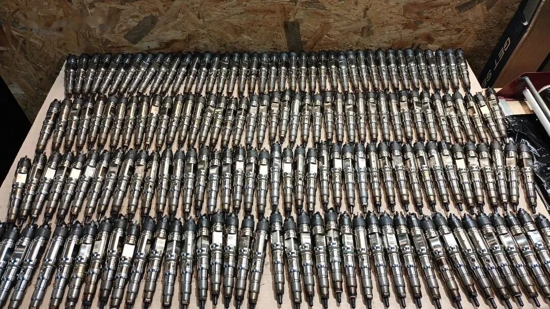 Bosch 0445124056 MAN truck - Инжектор за Камион: снимка 1 Bosch 0445124056 MAN truck - Инжектор за Камион: снимка 1