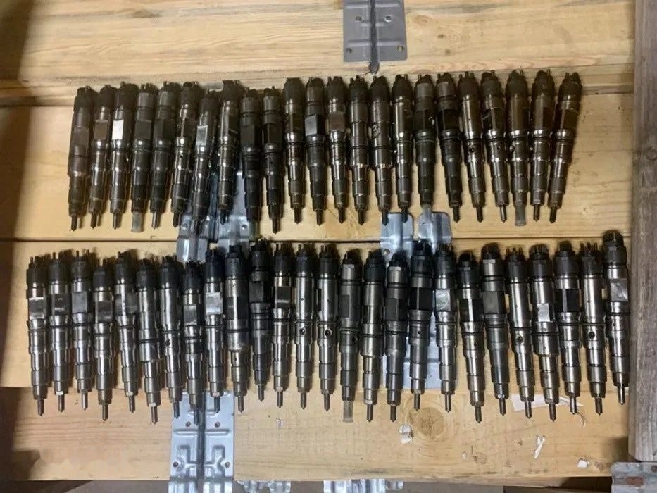 Bosch MAN TGX TGS Common Rail 0445120202 MAN TGX TGS 0445 120 202 różne numery Bosch original truck - Инжектор за Камион: снимка 1 Bosch MAN TGX TGS Common Rail 0445120202 MAN TGX TGS 0445 120 202 różne numery Bosch original truck - Инжектор за Камион: снимка 1