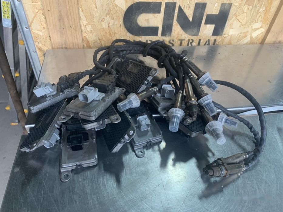 Continental NOX Adblue Daf xf 106 Cummins Euro 6 4326862 DAF Xf 106 Euro 6 / 4326862 NOX Czujnik Spalin truck - Сензор за Камион: снимка 1 Continental NOX Adblue Daf xf 106 Cummins Euro 6 4326862 DAF Xf 106 Euro 6 / 4326862 NOX Czujnik Spalin truck - Сензор за Камион: снимка 1