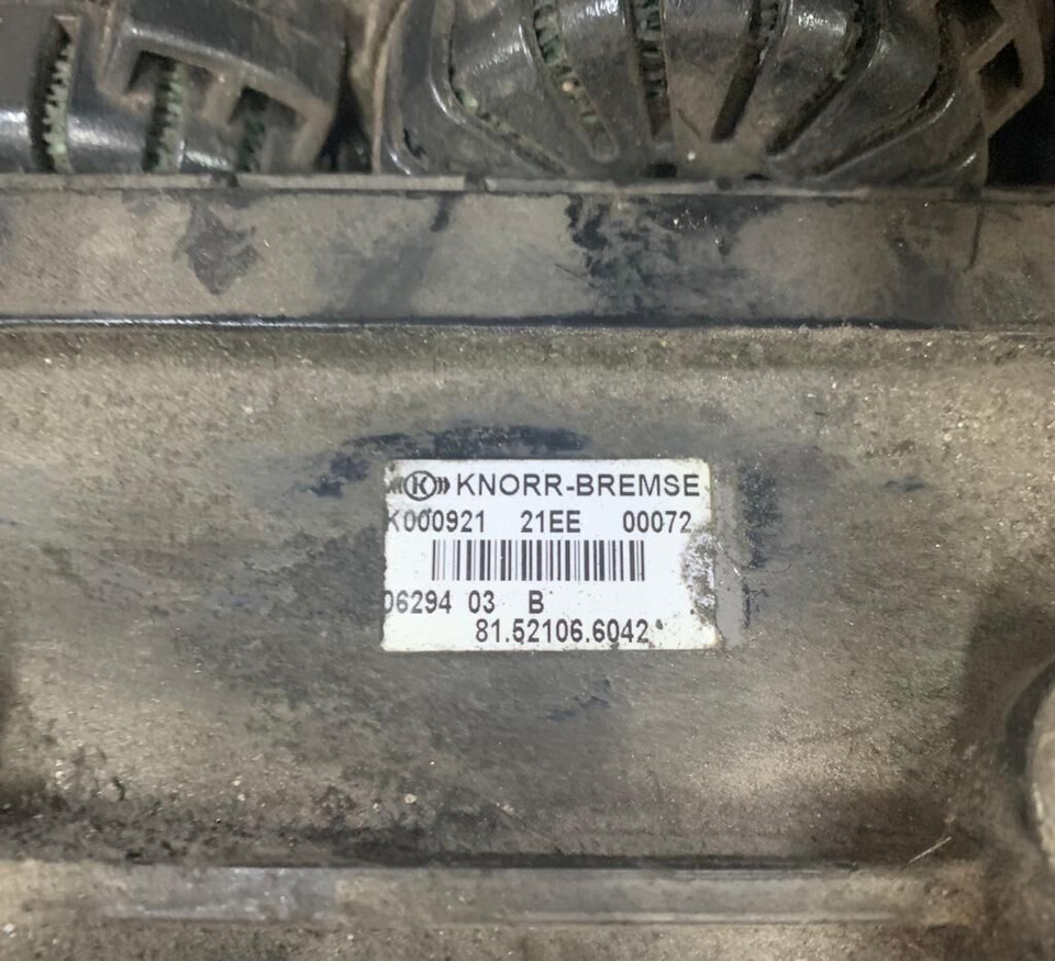 Knorr-Bremse Dwukanałowy 81.52106.6042 MAN TGA TGX TGS truck - Спирачен клапан за Камион: снимка 3 Knorr-Bremse Dwukanałowy 81.52106.6042 MAN TGA TGX TGS truck - Спирачен клапан за Камион: снимка 3