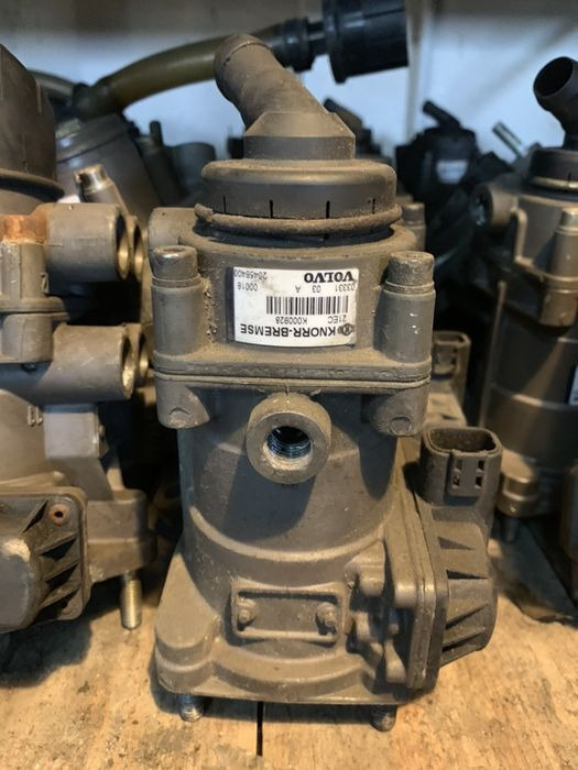 Knorr-Bremse K000928 Volvo truck - Спирачен цилиндър за Камион: снимка 1 Knorr-Bremse K000928 Volvo truck - Спирачен цилиндър за Камион: снимка 1