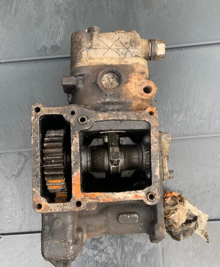 Knorr-Bremse MAN 51.54100.7273 MAN TGA TGX TGS truck - Компресор за Камион: снимка 2 Knorr-Bremse MAN 51.54100.7273 MAN TGA TGX TGS truck - Компресор за Камион: снимка 2