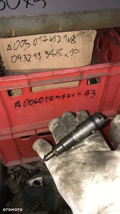 Mercedes-Benz Actros MP2 MP3 Delphi A0050176921 Mercedes-Benz truck - Инжектор за Камион: снимка 1 Mercedes-Benz Actros MP2 MP3 Delphi A0050176921 Mercedes-Benz truck - Инжектор за Камион: снимка 1