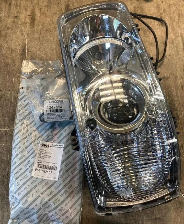 Nowa Lewa Lampa Daf XF 105 TD01-61-006XL - Светлина/ Осветление за Камион: снимка 1 Nowa Lewa Lampa Daf XF 105 TD01-61-006XL - Светлина/ Осветление за Камион: снимка 1