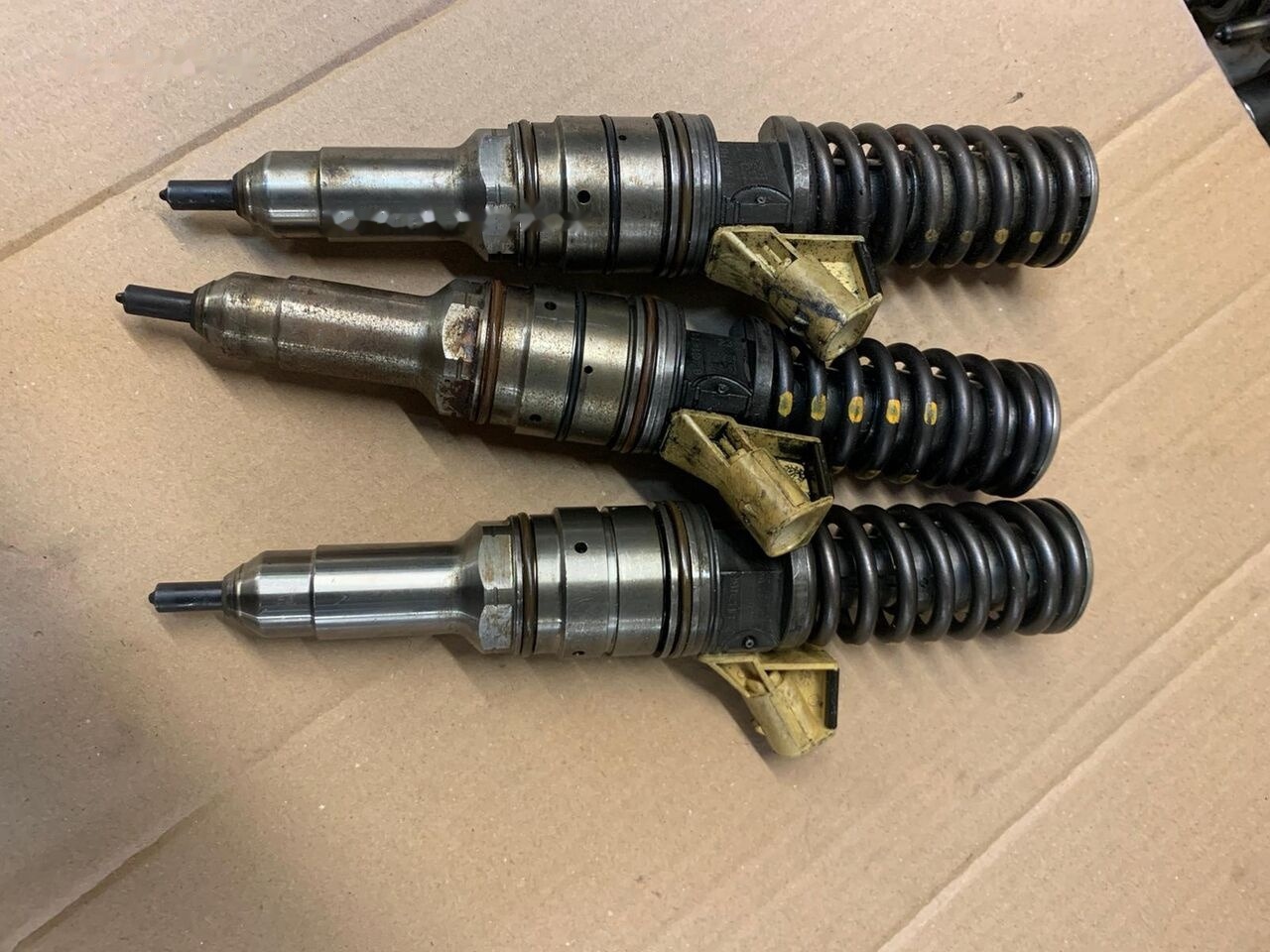 Pompo Iveco Stralis Bosch do regeneracji 0414703004 / 0414703008 - Инжектор за Камион: снимка 1 Pompo Iveco Stralis Bosch do regeneracji 0414703004 / 0414703008 - Инжектор за Камион: снимка 1