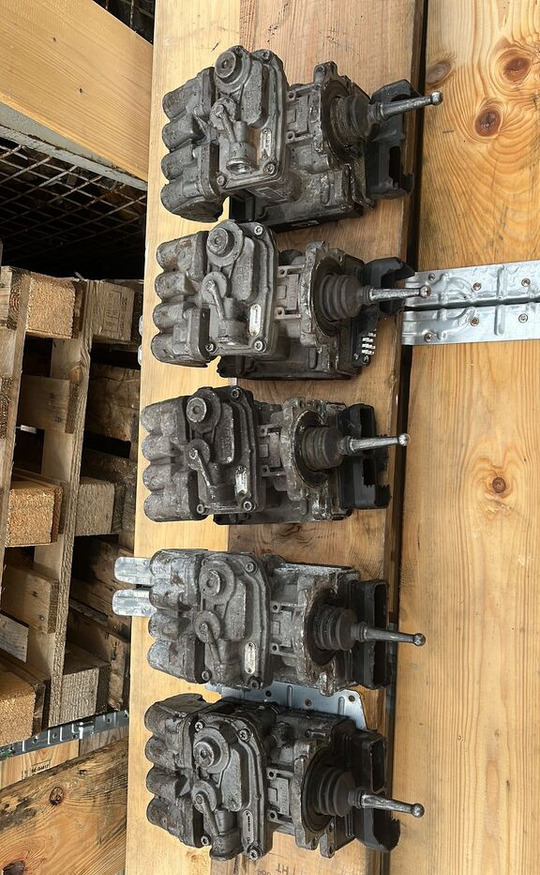 WABCO 4800200020 MAN TGL TGM truck - Спирачен клапан за Камион: снимка 1 WABCO 4800200020 MAN TGL TGM truck - Спирачен клапан за Камион: снимка 1