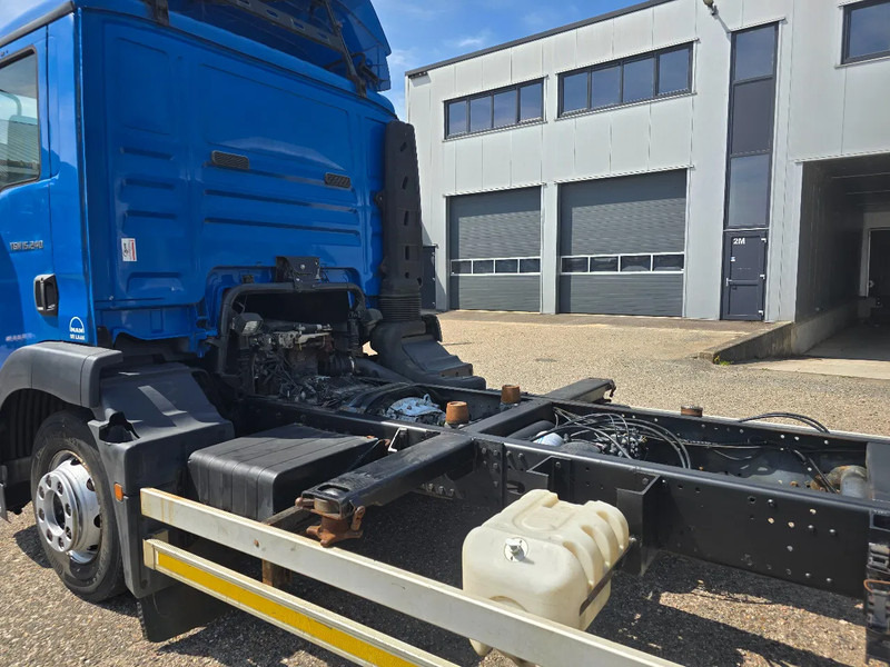 MAN TGM 15.240 TGM BDF - Контейнеровоз/ Сменна каросерия камион: снимка 5 MAN TGM 15.240 TGM BDF - Контейнеровоз/ Сменна каросерия камион: снимка 5