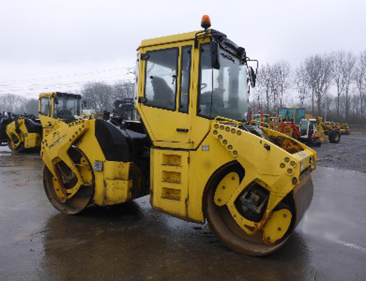 Doble Vibrante Bomag BW 164AD-4 - Пътен валяк: снимка 1 Doble Vibrante Bomag BW 164AD-4 - Пътен валяк: снимка 1