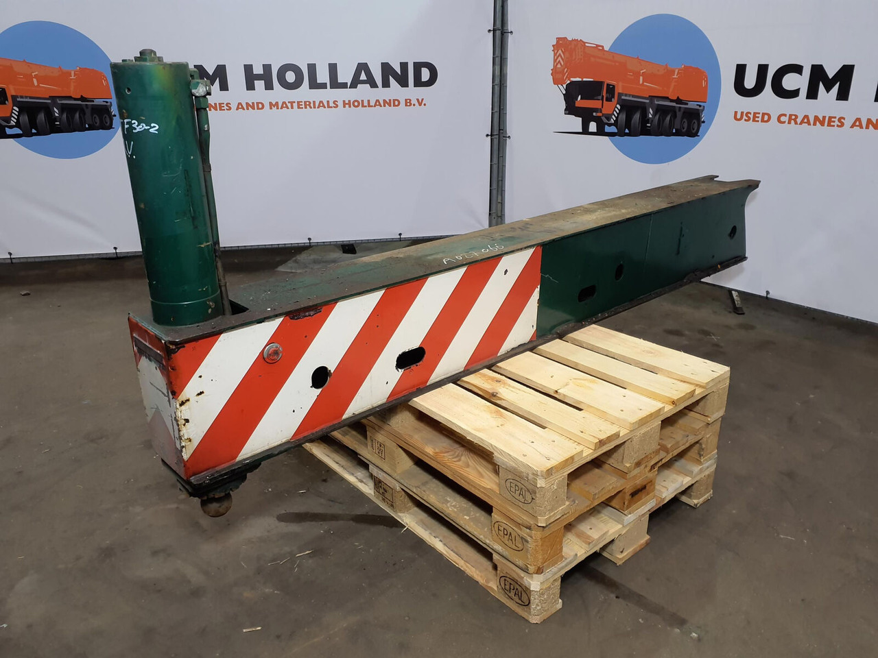 FAUN ATF 30-2 outrigger beam front complete - Окачване за Автокран: снимка 2 FAUN ATF 30-2 outrigger beam front complete - Окачване за Автокран: снимка 2