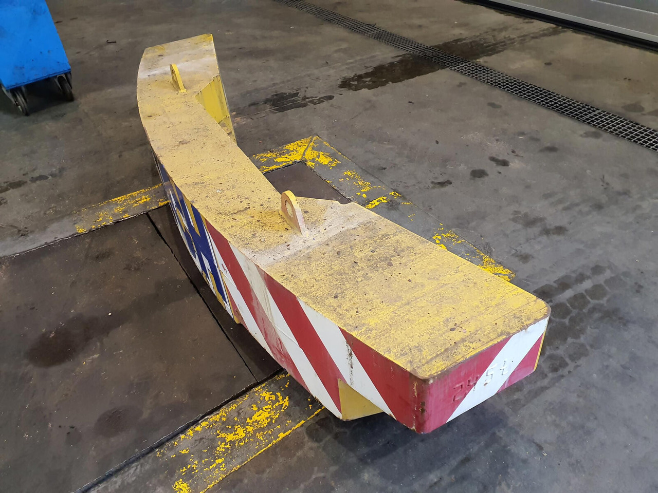 FAUN ATF 45 counterweight 2,45 ton - Противовес за Автокран: снимка 2 FAUN ATF 45 counterweight 2,45 ton - Противовес за Автокран: снимка 2