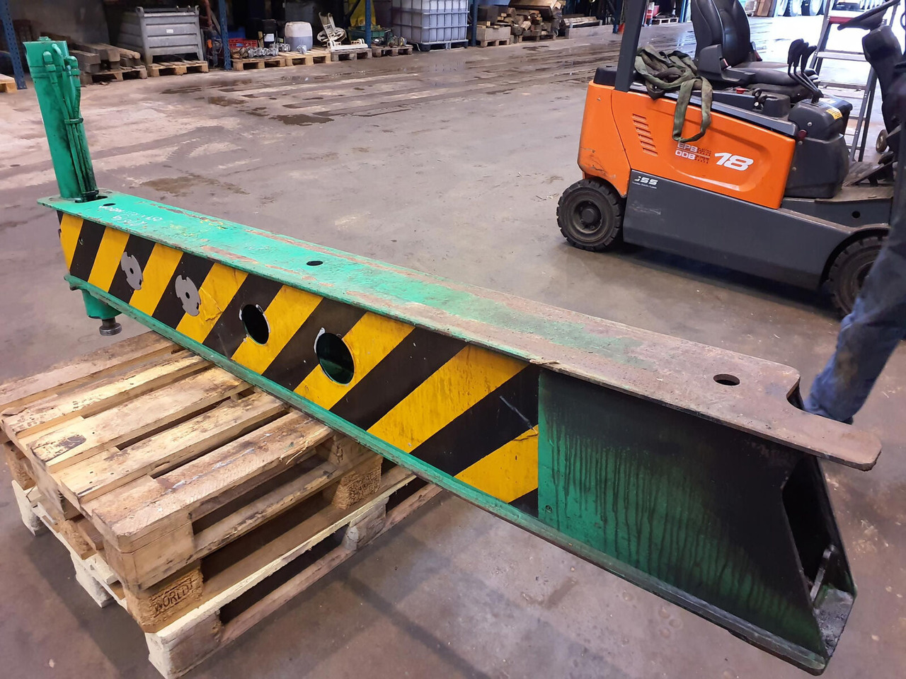 FAUN ATF 60-3 front outrigger beam with support cylinder - Окачване за Автокран: снимка 3 FAUN ATF 60-3 front outrigger beam with support cylinder - Окачване за Автокран: снимка 3