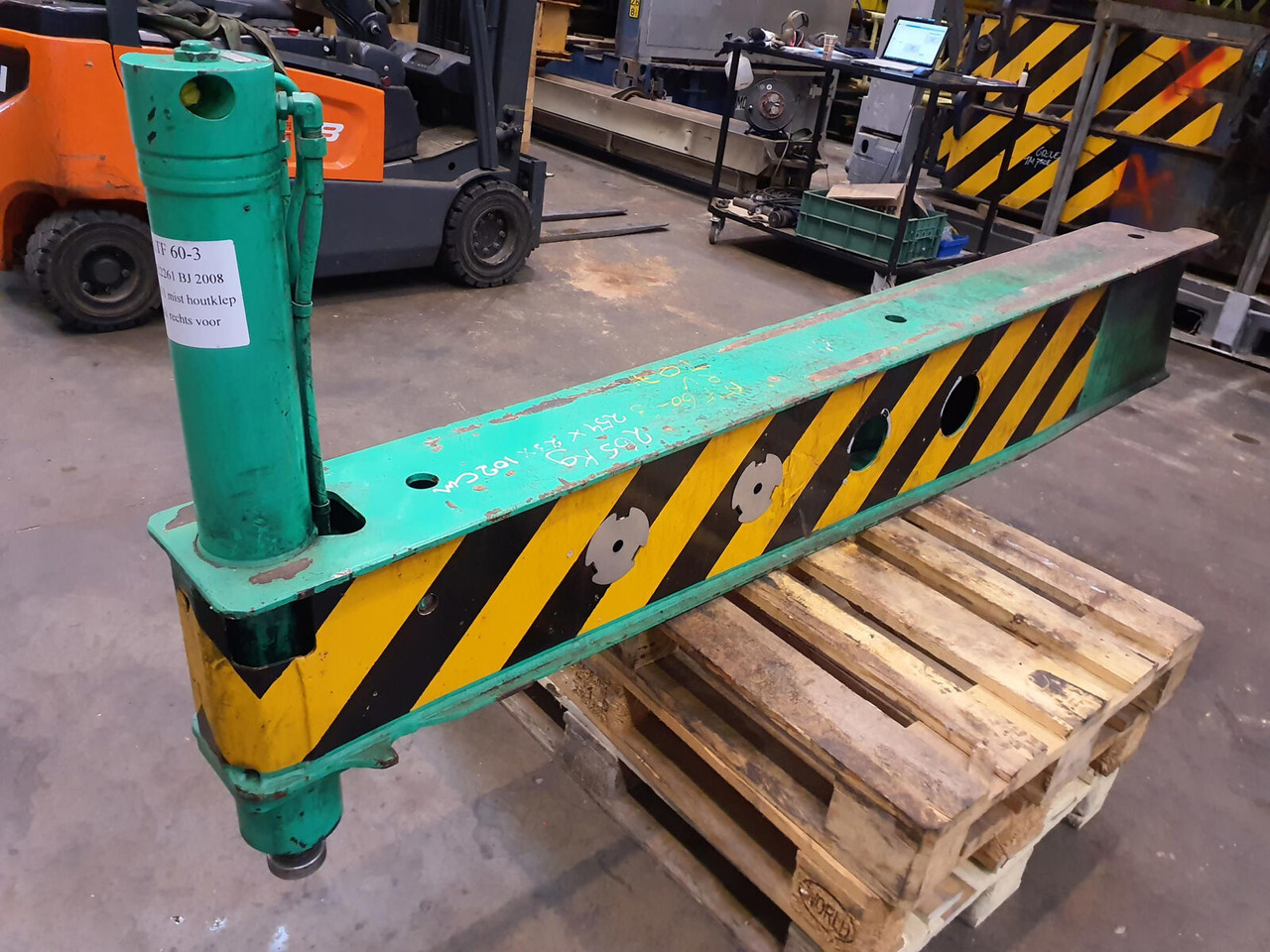 FAUN ATF 60-3 front outrigger beam with support cylinder - Окачване за Автокран: снимка 2 FAUN ATF 60-3 front outrigger beam with support cylinder - Окачване за Автокран: снимка 2