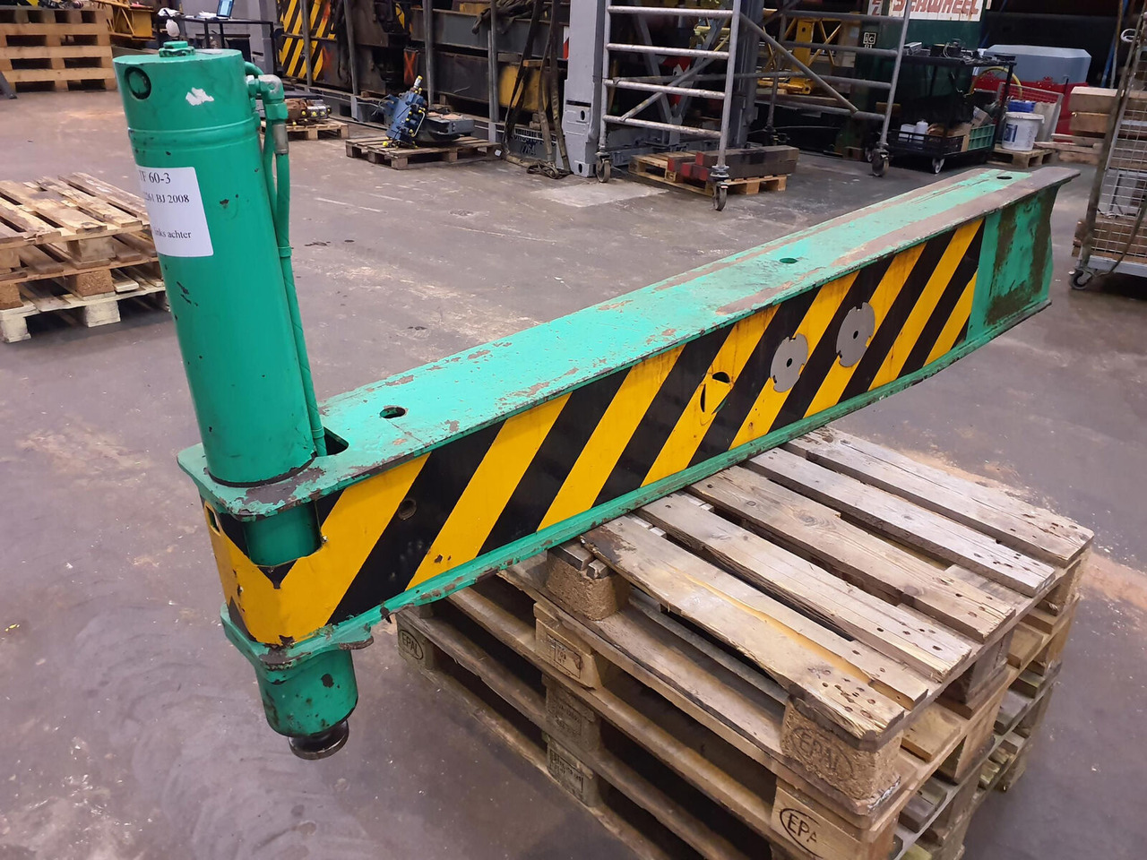 FAUN ATF 60-3 outrigger beam rear with support cylinder - Окачване за Автокран: снимка 2 FAUN ATF 60-3 outrigger beam rear with support cylinder - Окачване за Автокран: снимка 2