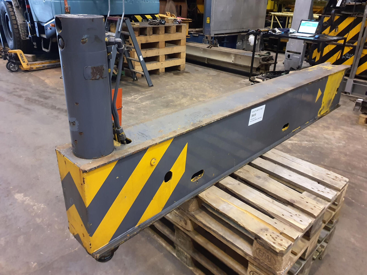 FAUN RTF 50-3 outrigger beam front complete - Окачване за Автокран: снимка 2 FAUN RTF 50-3 outrigger beam front complete - Окачване за Автокран: снимка 2