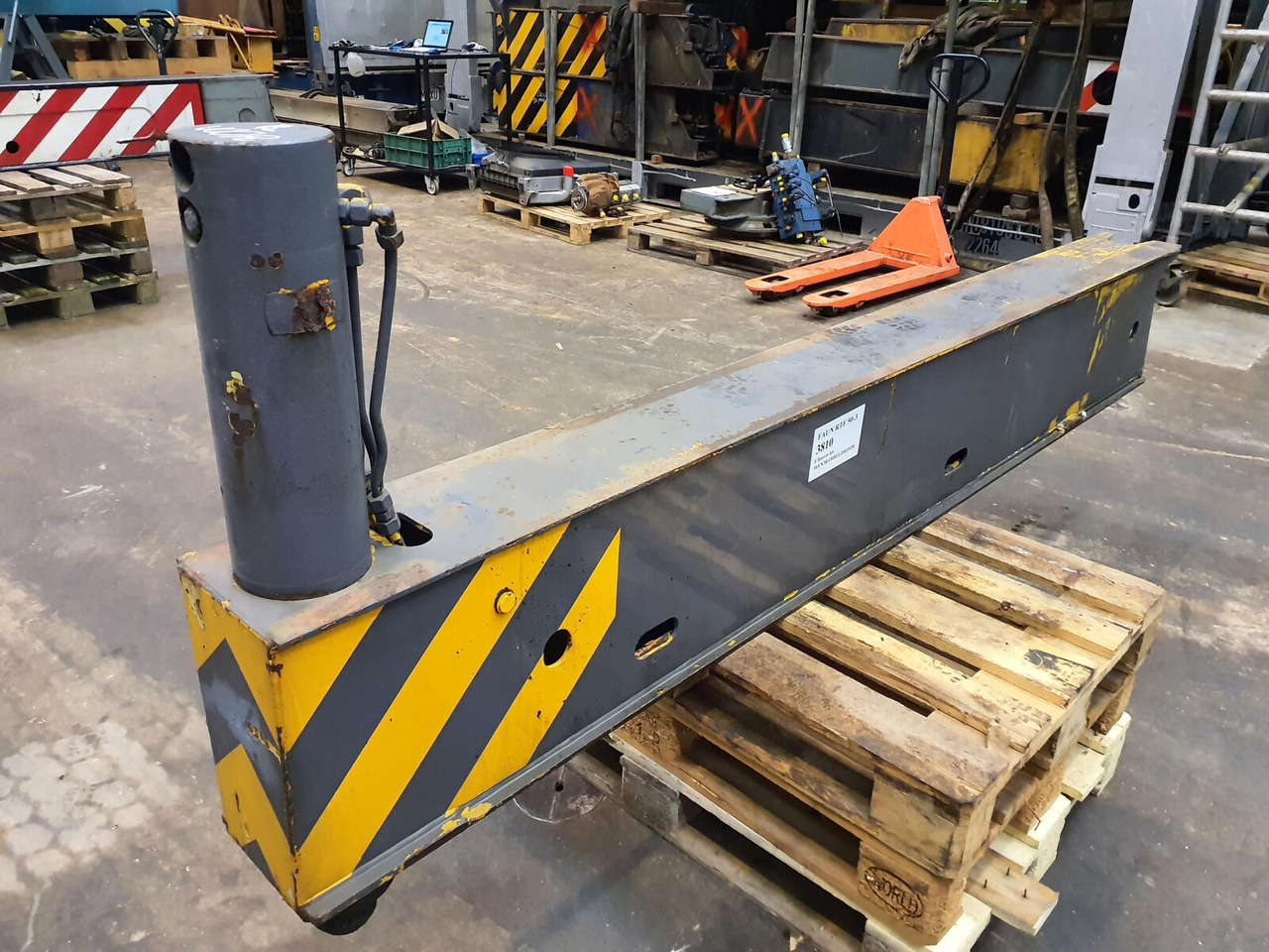 FAUN RTF 50-3 outrigger beam front complete - Окачване за Кран: снимка 2 FAUN RTF 50-3 outrigger beam front complete - Окачване за Кран: снимка 2