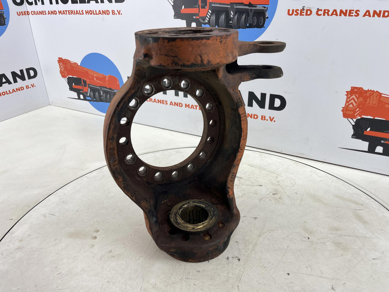 FAUN RTF 50/60 Steering knuckle 16 holes axle 1 right - Шенкел за Автокран: снимка 4 FAUN RTF 50/60 Steering knuckle 16 holes axle 1 right - Шенкел за Автокран: снимка 4