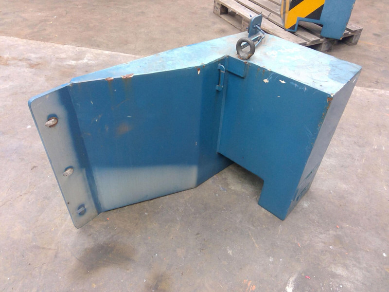 Faun ATF 40G-2 counterweight 0,7 ton left side - Противовес за Строителна техника: снимка 3 Faun ATF 40G-2 counterweight 0,7 ton left side - Противовес за Строителна техника: снимка 3