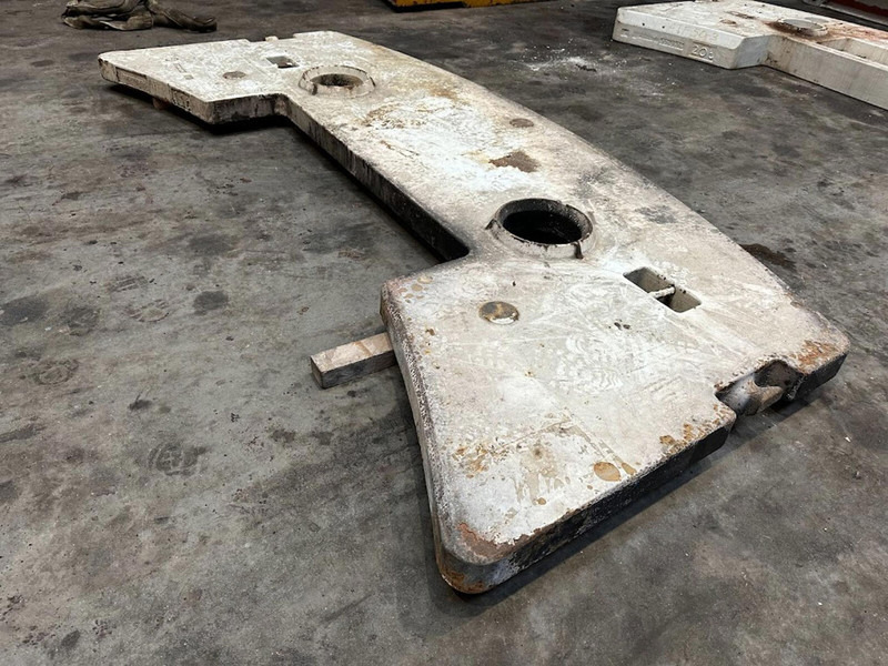 Faun ATF 50-3 counterweight 1,1 ton - Противовес за Строителна техника: снимка 2 Faun ATF 50-3 counterweight 1,1 ton - Противовес за Строителна техника: снимка 2