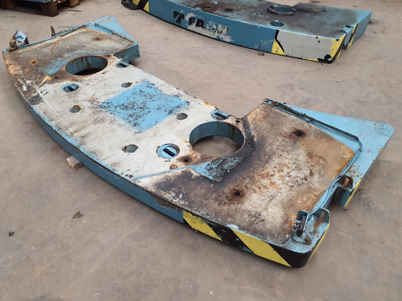 Faun ATF 60-3 counterweight 1.6 ton - Противовес за Строителна техника: снимка 1 Faun ATF 60-3 counterweight 1.6 ton - Противовес за Строителна техника: снимка 1