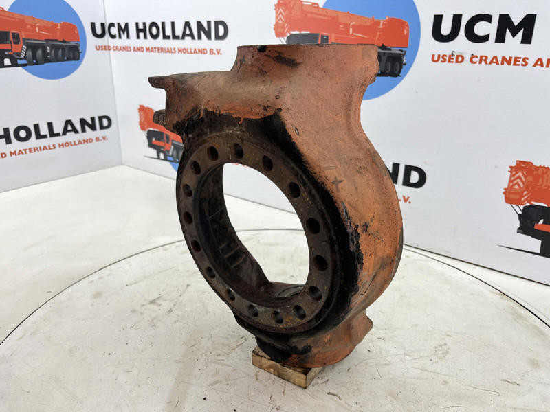Faun RTF 50 Steering knuckle 16 holes axle 1 right - Шенкел за Кран: снимка 1 Faun RTF 50 Steering knuckle 16 holes axle 1 right - Шенкел за Кран: снимка 1