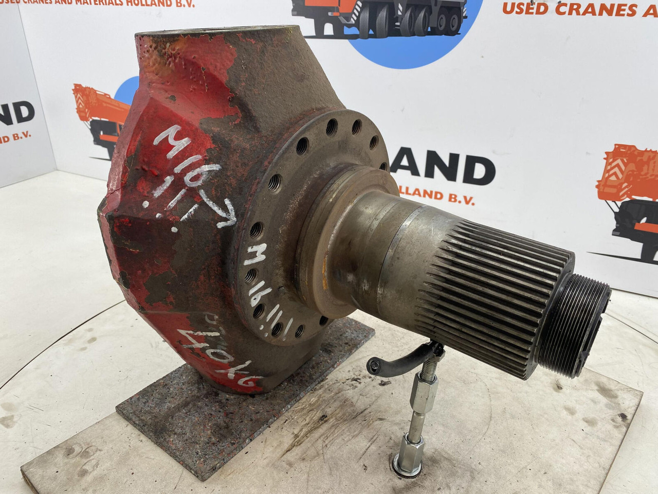 Gottwald AMK 70 Steering knuckle 16 holes axle 2 - Шенкел за Автокран: снимка 3 Gottwald AMK 70 Steering knuckle 16 holes axle 2 - Шенкел за Автокран: снимка 3