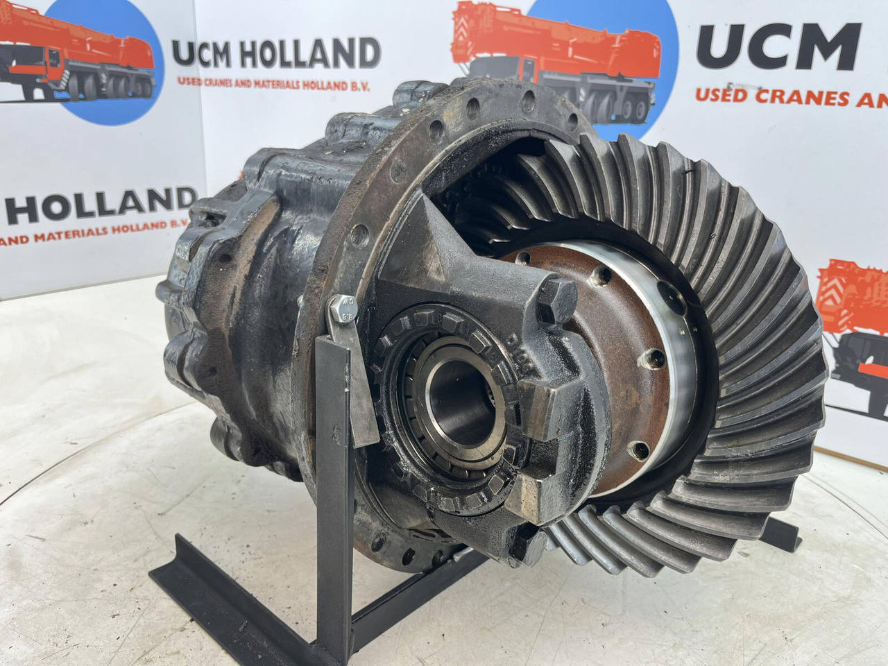 Gottwald end differential 14x34 axle 2 - Диференциал за Кран: снимка 1 Gottwald end differential 14x34 axle 2 - Диференциал за Кран: снимка 1