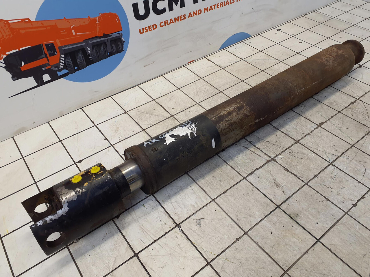 Grove AT 422 outrigger cylinder - Хидравличен цилиндър за Кран: снимка 1 Grove AT 422 outrigger cylinder - Хидравличен цилиндър за Кран: снимка 1