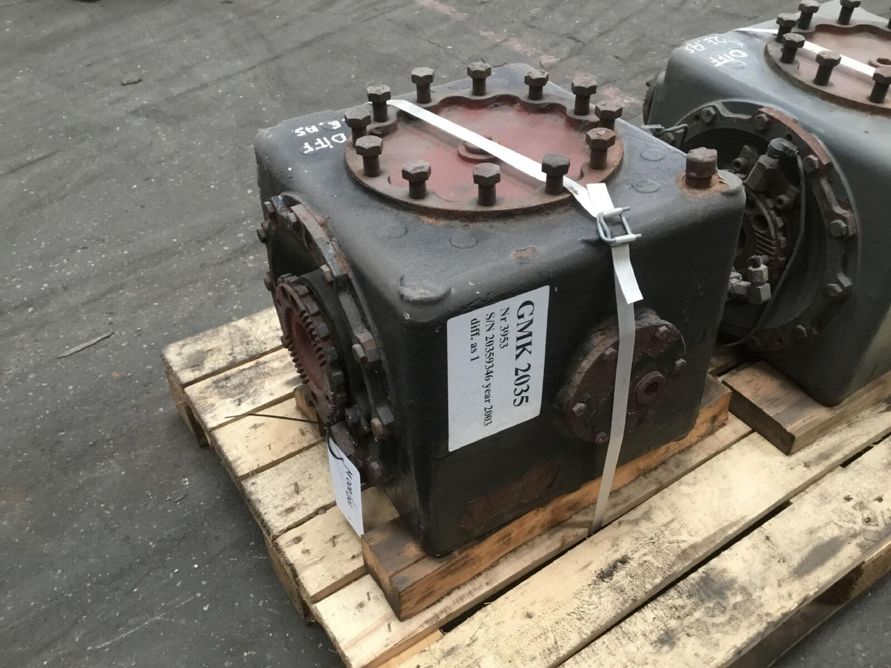 Grove GMK 2035 Diff box axle nr 1 - Диференциал за Автокран: снимка 4 Grove GMK 2035 Diff box axle nr 1 - Диференциал за Автокран: снимка 4