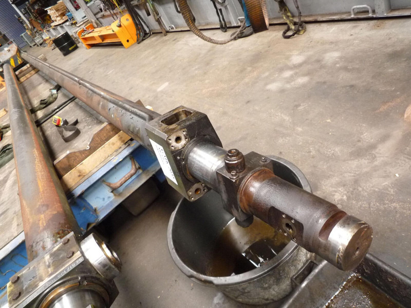 Grove GMK 2035 telescopic cylinder single - Хидравличен цилиндър за Кран: снимка 1 Grove GMK 2035 telescopic cylinder single - Хидравличен цилиндър за Кран: снимка 1