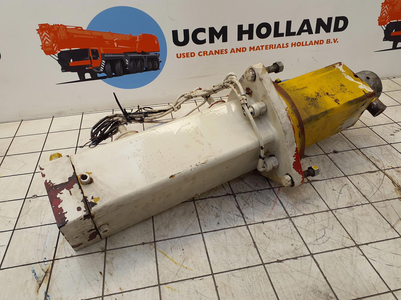 Grove GMK 3050 counterweight cylinder - Хидравличен цилиндър за Автокран: снимка 2 Grove GMK 3050 counterweight cylinder - Хидравличен цилиндър за Автокран: снимка 2