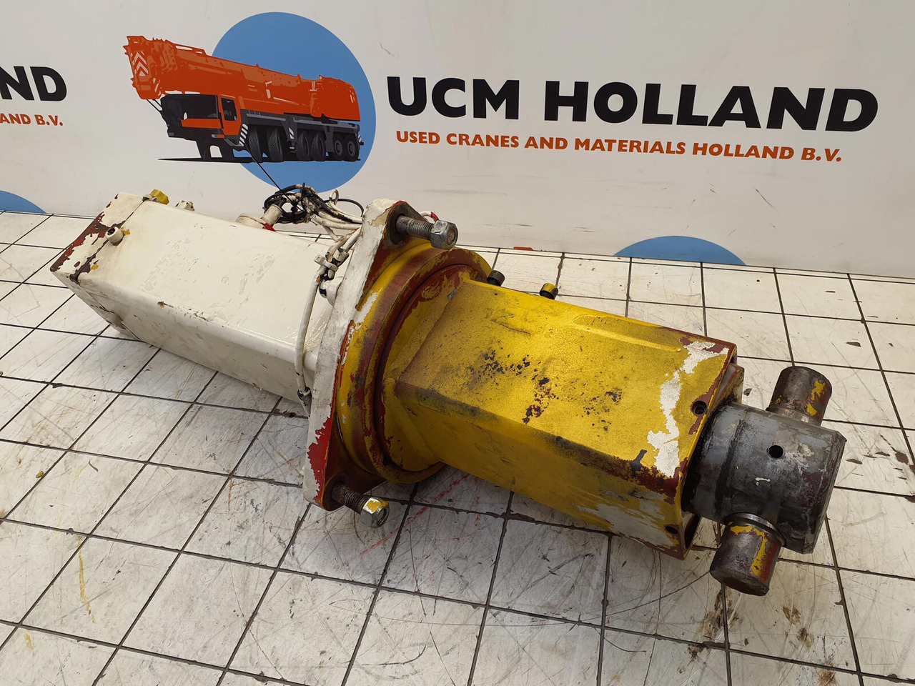 Grove GMK 3050 counterweight cylinder - Хидравличен цилиндър за Автокран: снимка 1 Grove GMK 3050 counterweight cylinder - Хидравличен цилиндър за Автокран: снимка 1