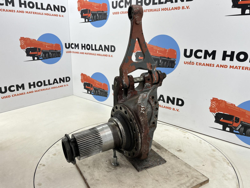 Grove GMK 3055 Steering knuckle 16 holes axle 3 right - Шенкел за Кран: снимка 1 Grove GMK 3055 Steering knuckle 16 holes axle 3 right - Шенкел за Кран: снимка 1