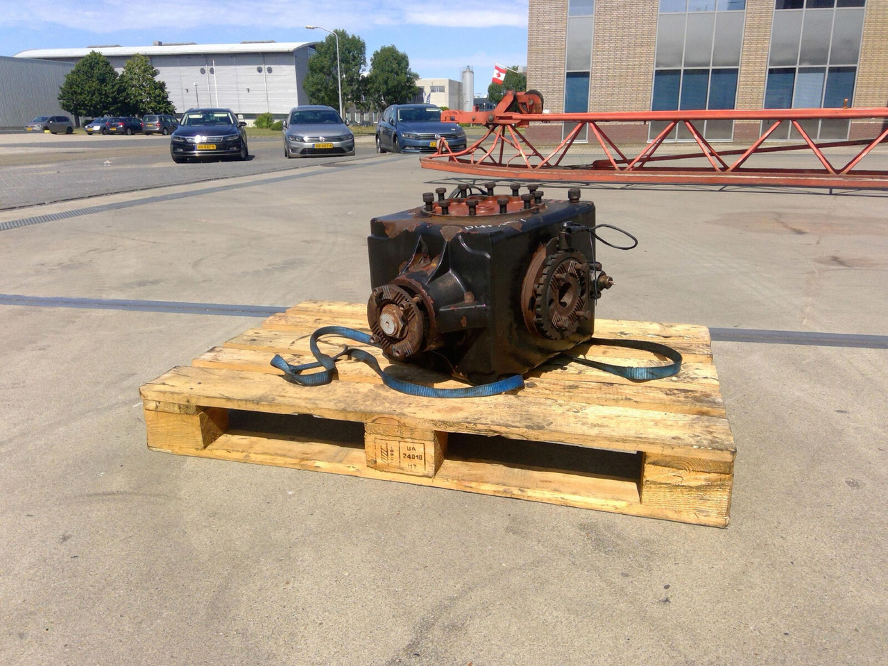Grove GMK 3055 diff box axle 1 - Диференциал за Автокран: снимка 1 Grove GMK 3055 diff box axle 1 - Диференциал за Автокран: снимка 1