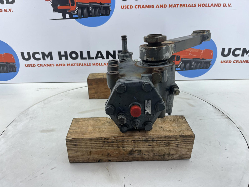 Grove GMK 3055 steering box - Кормилна колона за Кран: снимка 2 Grove GMK 3055 steering box - Кормилна колона за Кран: снимка 2
