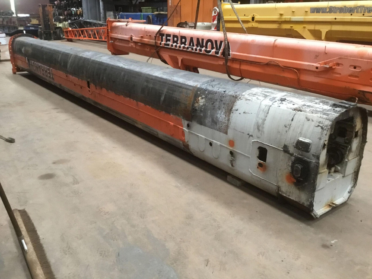 Grove GMK 3055 telescopic section 1 - Стрела за Автокран: снимка 3 Grove GMK 3055 telescopic section 1 - Стрела за Автокран: снимка 3