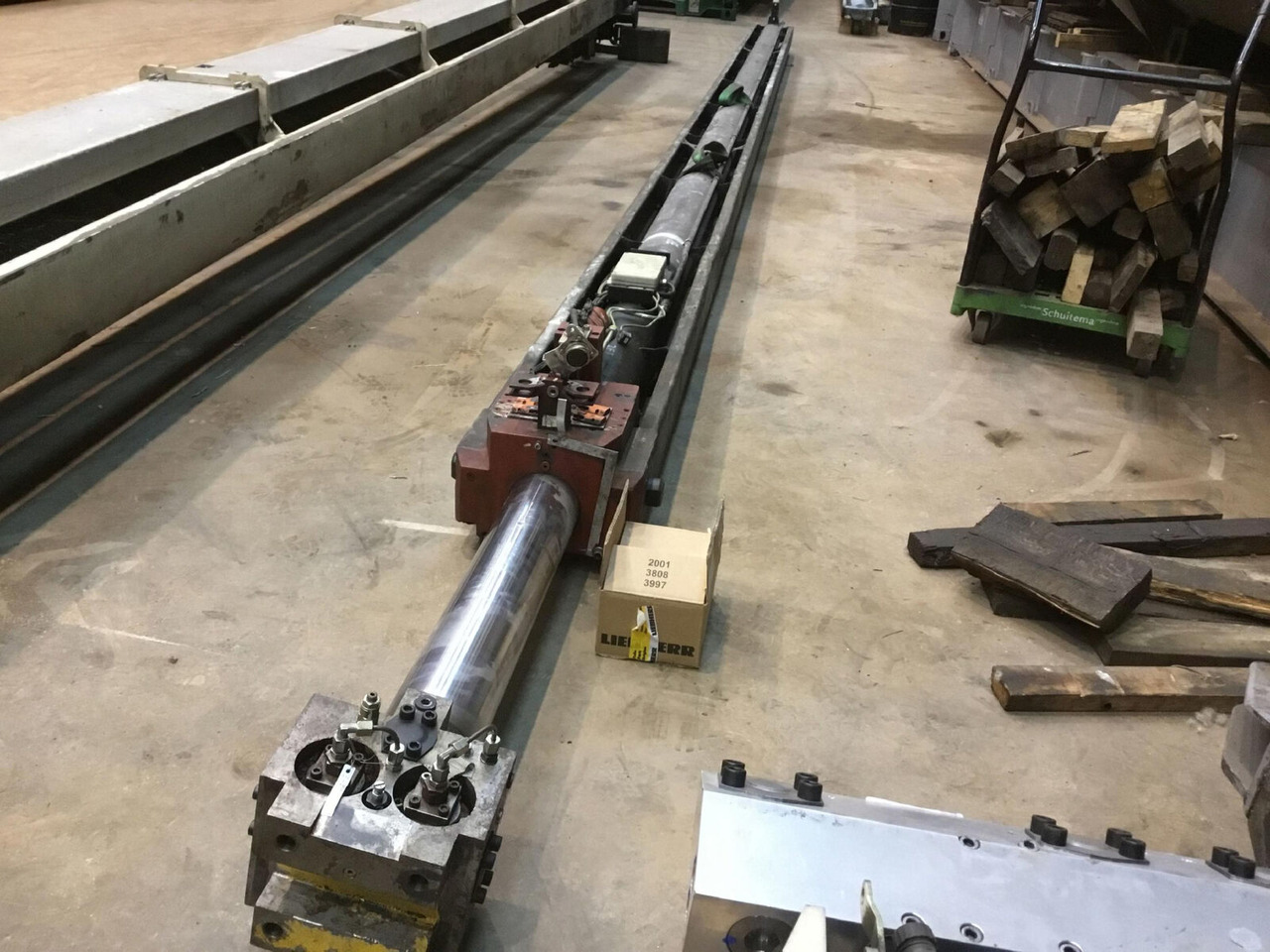 Grove GMK 4075 Telescopic boom cylinder - Хидравличен цилиндър за Автокран: снимка 2 Grove GMK 4075 Telescopic boom cylinder - Хидравличен цилиндър за Автокран: снимка 2