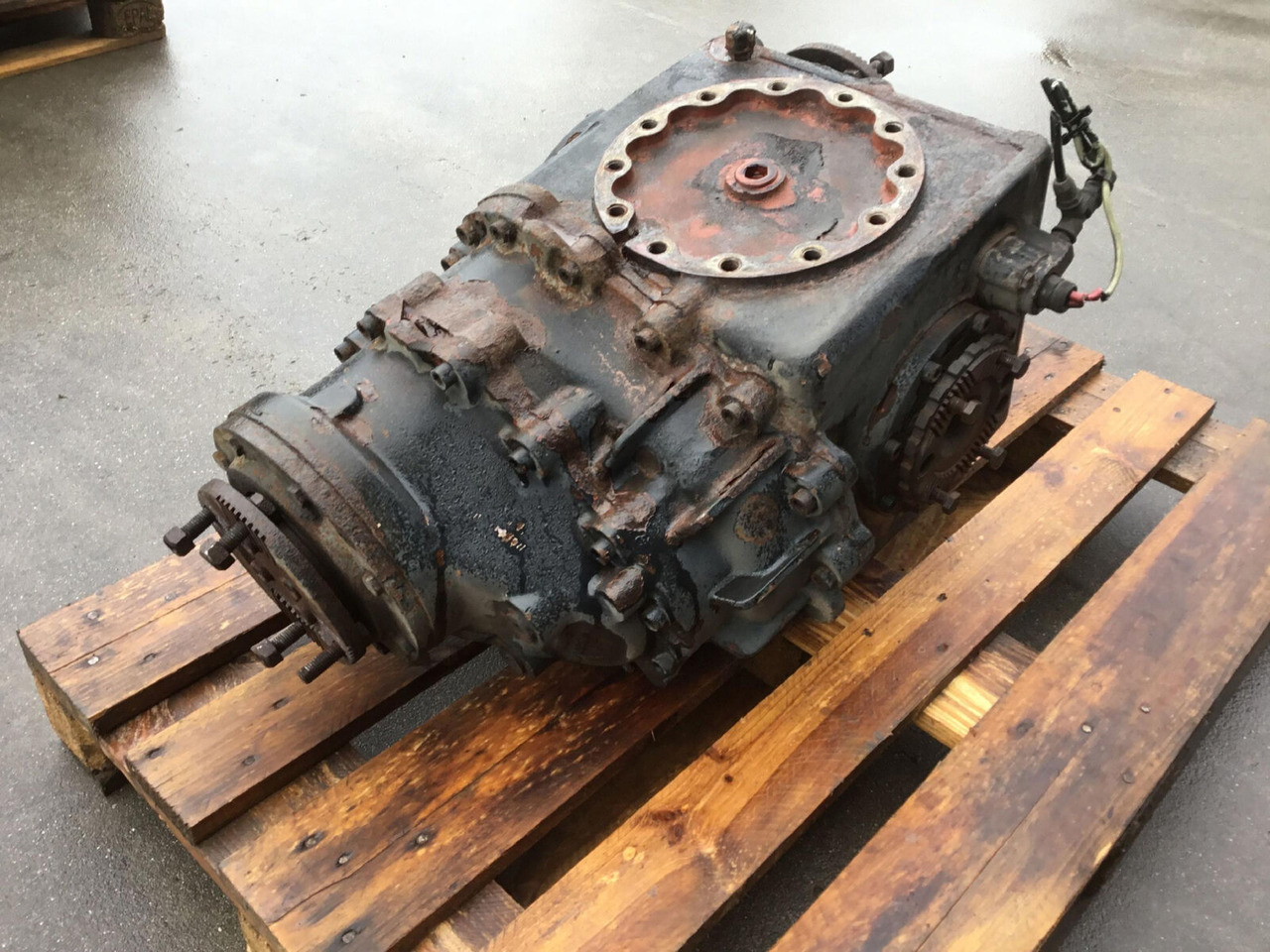 Grove GMK 5100 diff box axle 4 - Диференциал за Автокран: снимка 4 Grove GMK 5100 diff box axle 4 - Диференциал за Автокран: снимка 4