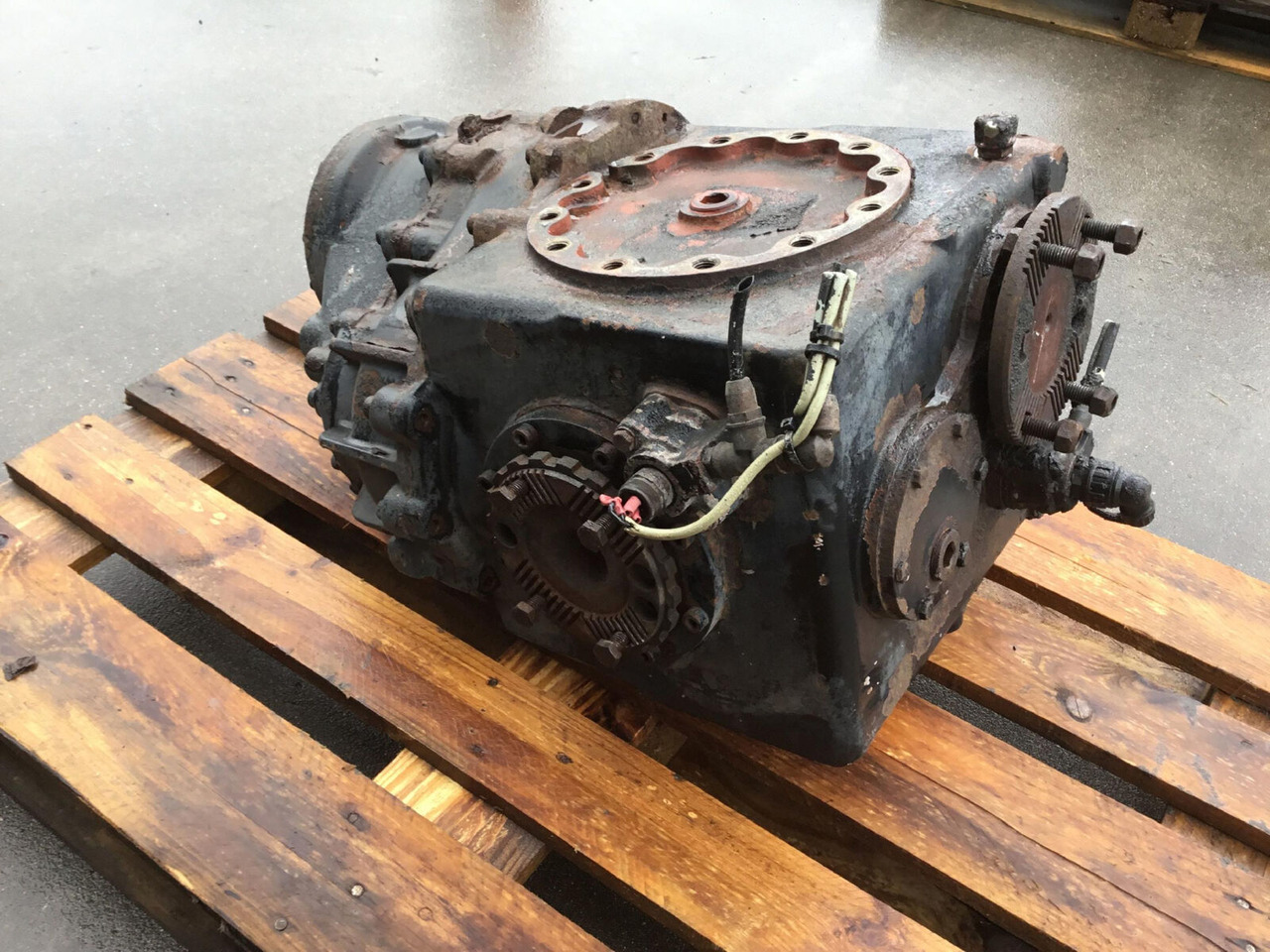 Grove GMK 5100 diff box axle 4 - Диференциал за Автокран: снимка 3 Grove GMK 5100 diff box axle 4 - Диференциал за Автокран: снимка 3