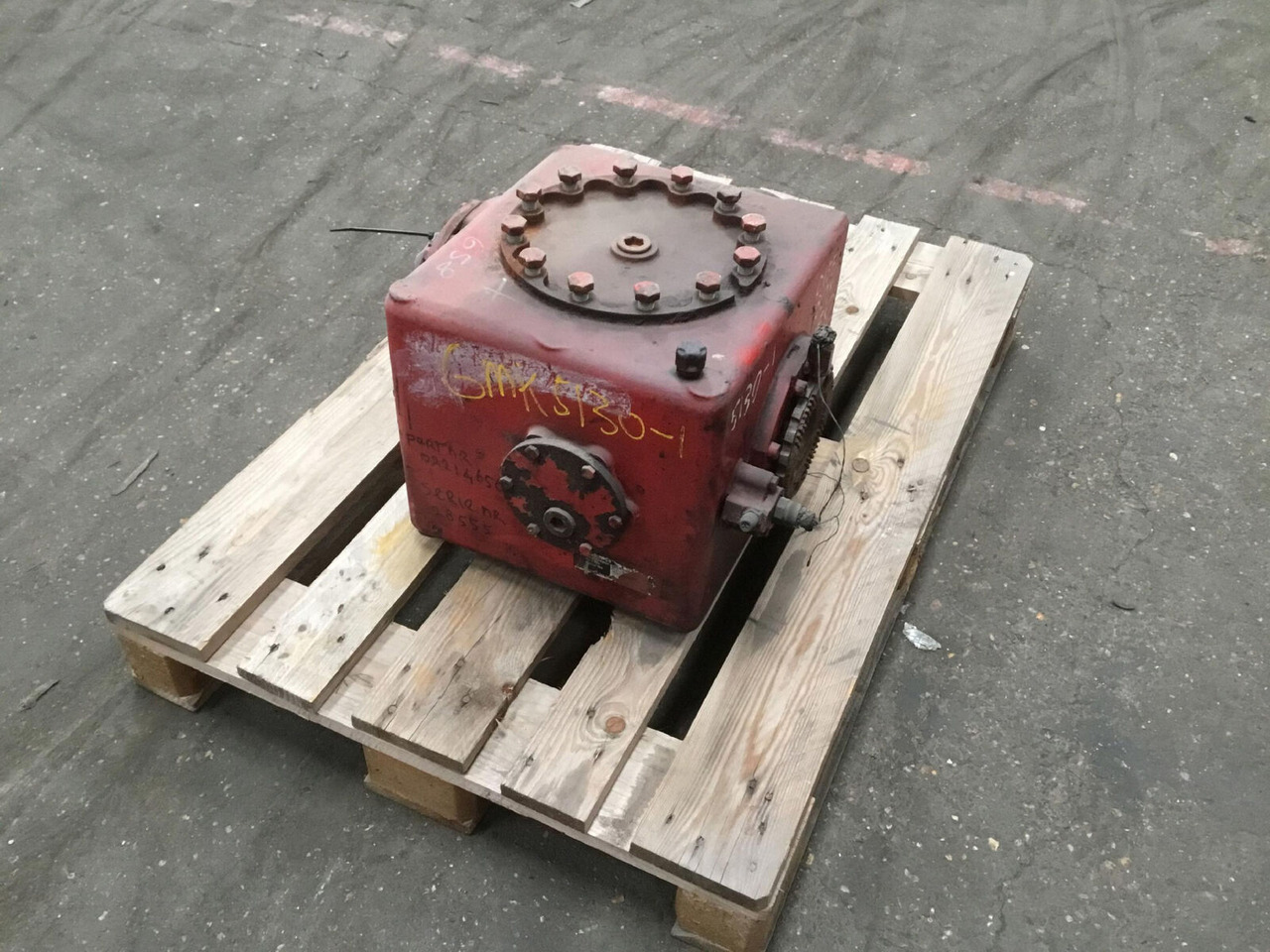 Grove GMK 5130-1 axle 2 diff box - Диференциал за Автокран: снимка 4 Grove GMK 5130-1 axle 2 diff box - Диференциал за Автокран: снимка 4