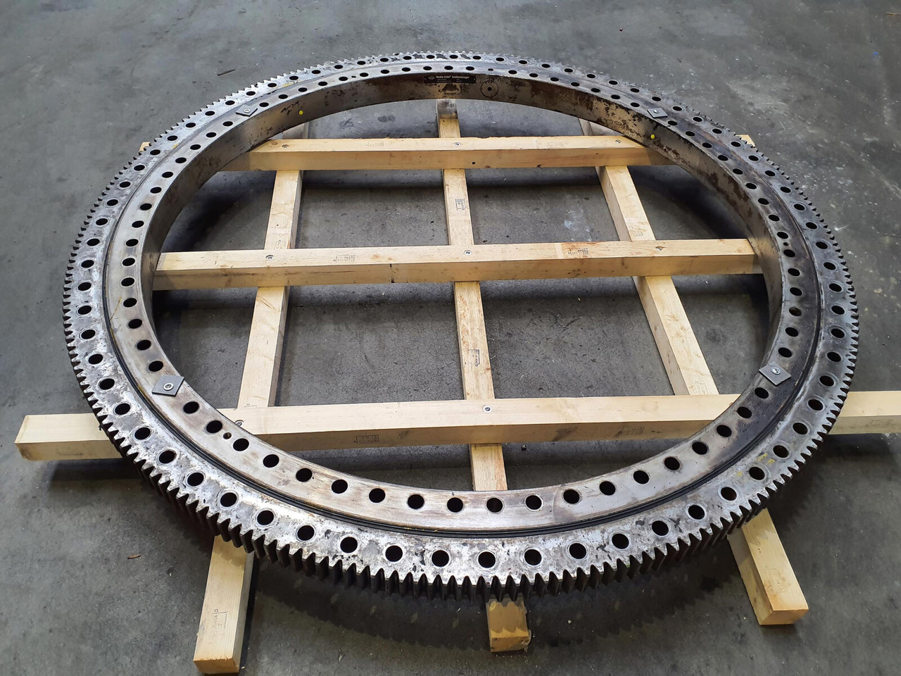 Grove GMK 5130-1 slewing ring - Въртящ механизъм за Автокран: снимка 1 Grove GMK 5130-1 slewing ring - Въртящ механизъм за Автокран: снимка 1