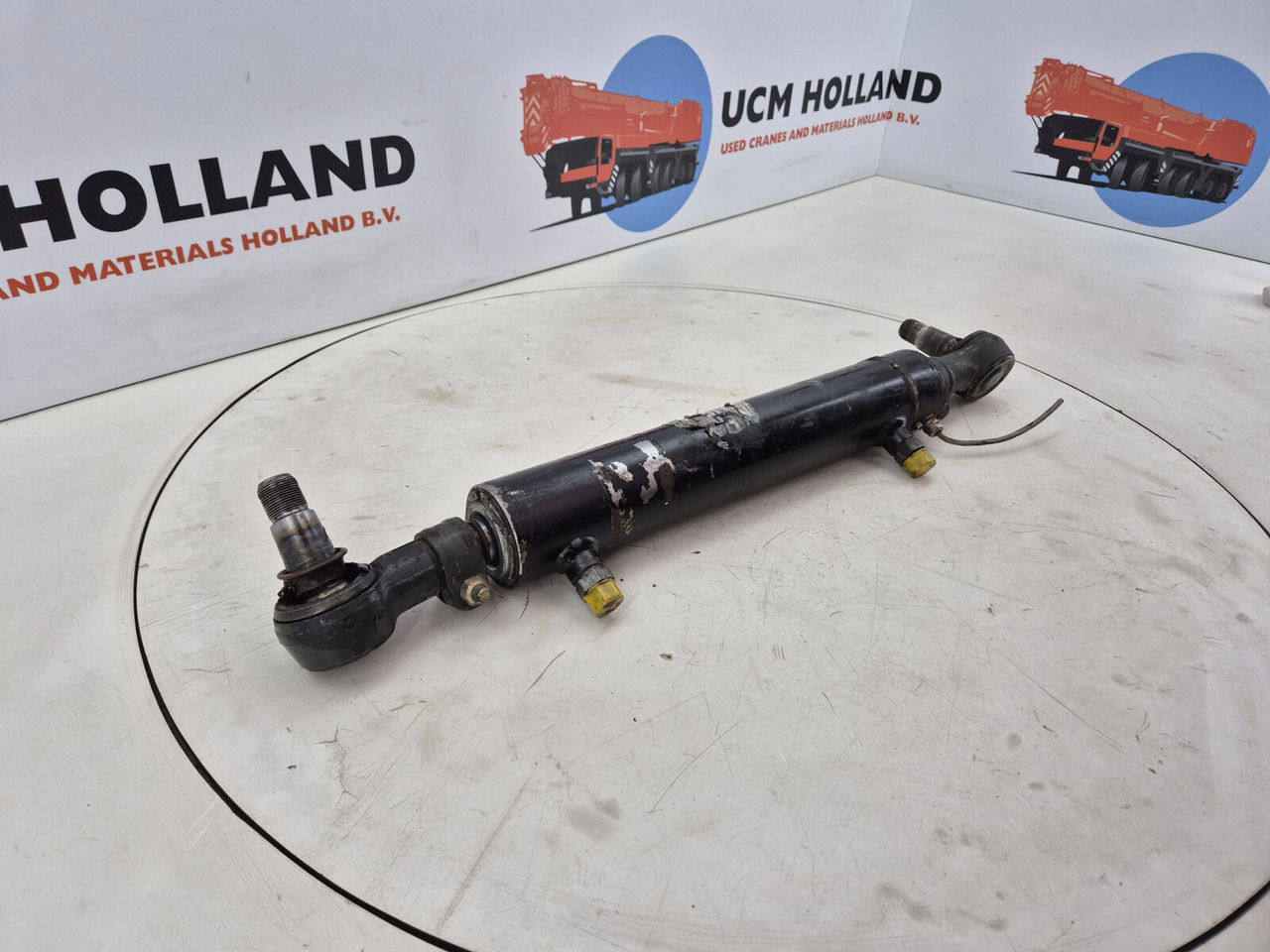 Grove GMK 5220 steering cylinder axle 5 - Хидравличен цилиндър за Автокран: снимка 2 Grove GMK 5220 steering cylinder axle 5 - Хидравличен цилиндър за Автокран: снимка 2