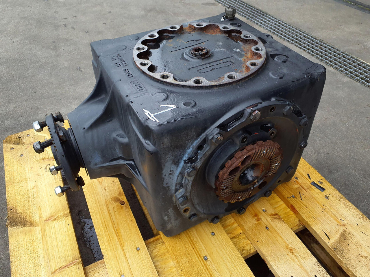 Grove GMK 6400 diff box axle 1 - Диференциал за Автокран: снимка 4 Grove GMK 6400 diff box axle 1 - Диференциал за Автокран: снимка 4