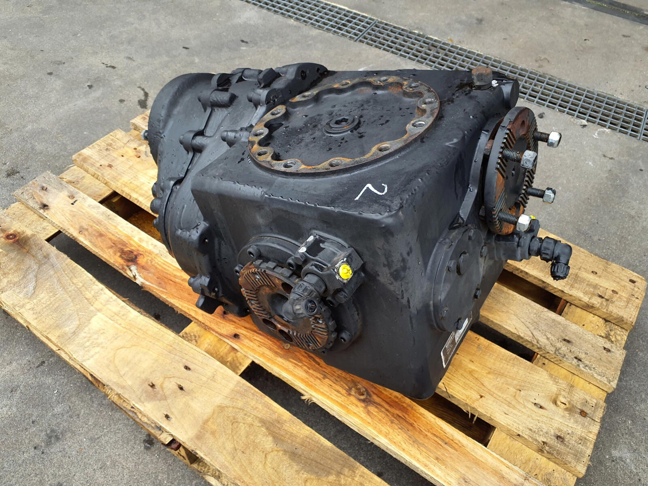 Grove GMK 6400 diff box axle2 - Диференциал за Автокран: снимка 2 Grove GMK 6400 diff box axle2 - Диференциал за Автокран: снимка 2
