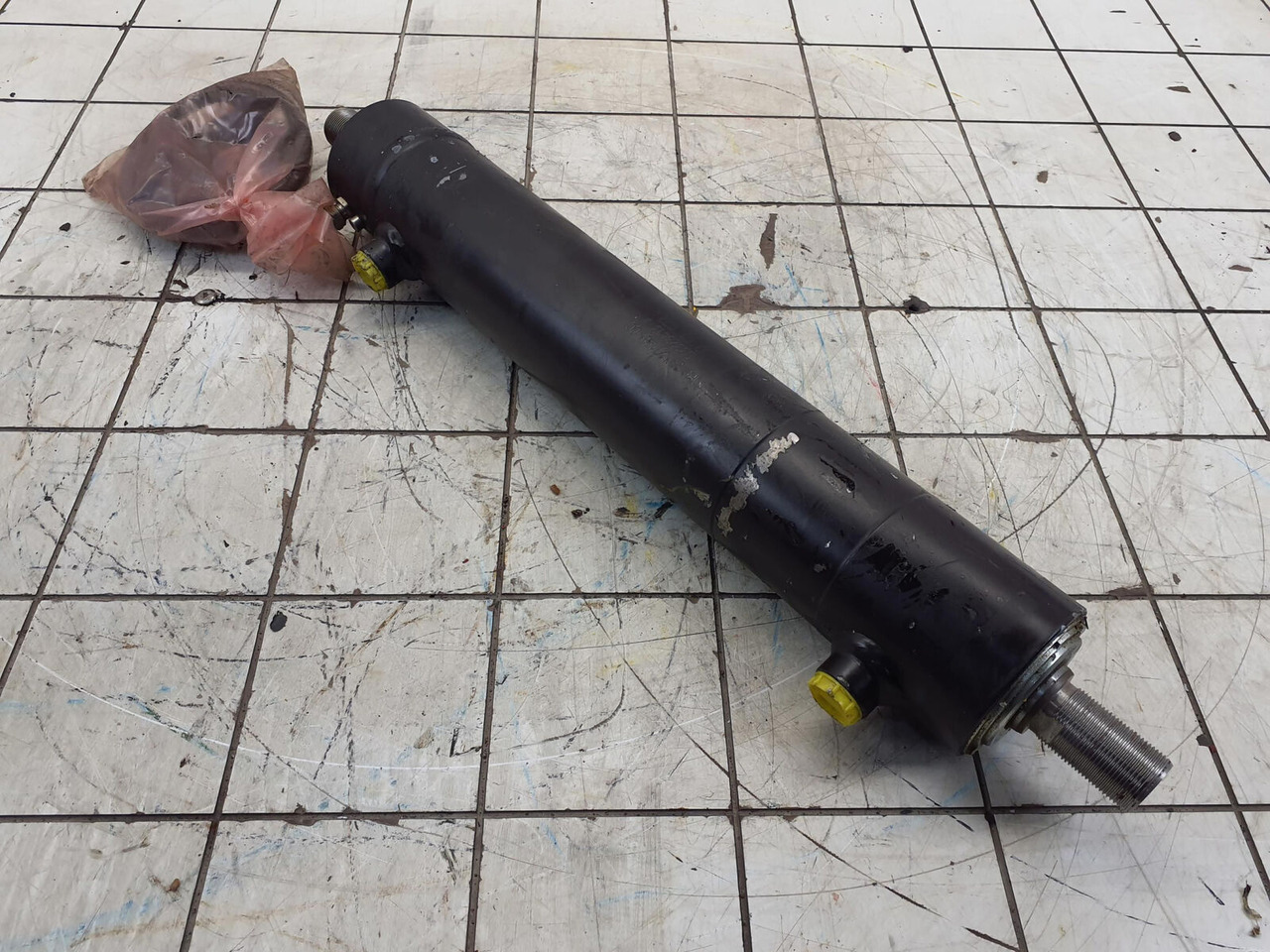 Grove GMK steering cylinder with length sensor - Хидравличен цилиндър за Автокран: снимка 3 Grove GMK steering cylinder with length sensor - Хидравличен цилиндър за Автокран: снимка 3