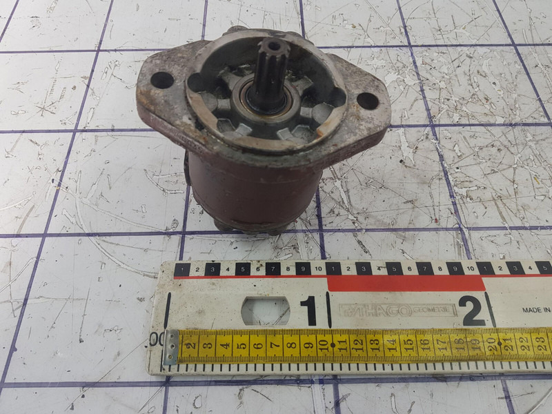 Grove steering pump - Помпа на хидроусилвателя за Кран: снимка 1 Grove steering pump - Помпа на хидроусилвателя за Кран: снимка 1