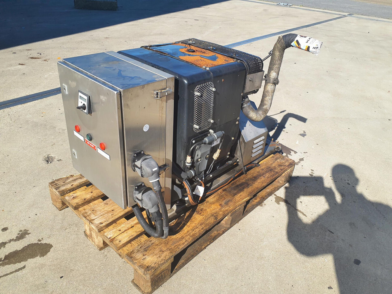 Hatz GMK 6400 Hatz engine FHZXL.722M90 - Двигател за Автокран: снимка 2 Hatz GMK 6400 Hatz engine FHZXL.722M90 - Двигател за Автокран: снимка 2