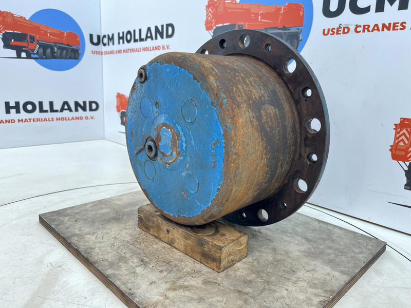 Kessler+CO Kessler planetary gear 22-25-74-40-4pl-H172-46 - Окачване за Кран: снимка 2 Kessler+CO Kessler planetary gear 22-25-74-40-4pl-H172-46 - Окачване за Кран: снимка 2