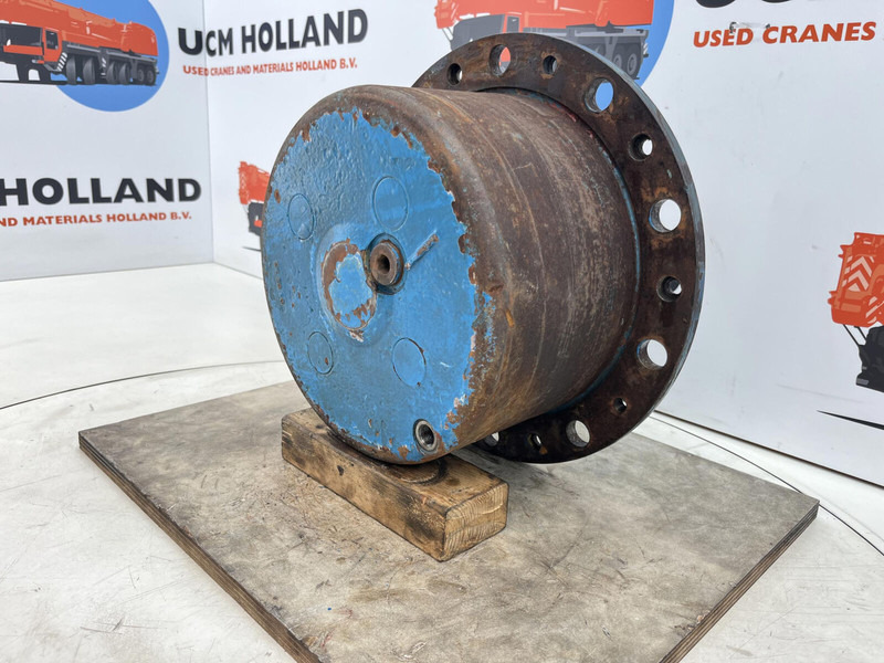 Kessler+CO Kessler planetary gear 22-25-74-40-4pl-H172-46 - Окачване за Кран: снимка 2 Kessler+CO Kessler planetary gear 22-25-74-40-4pl-H172-46 - Окачване за Кран: снимка 2