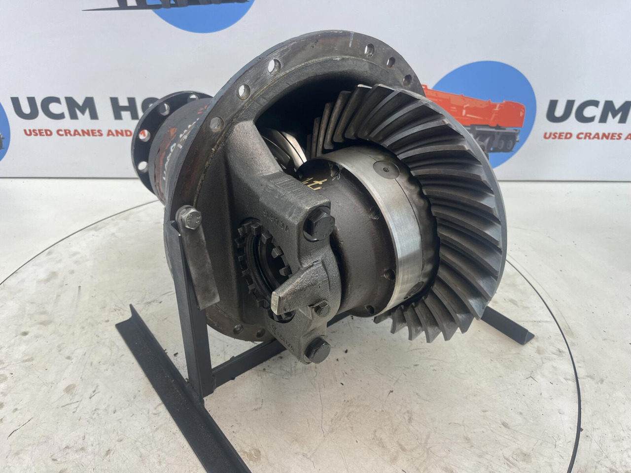 Kessler end differential 17x31 - Диференциал за Автокран: снимка 1 Kessler end differential 17x31 - Диференциал за Автокран: снимка 1